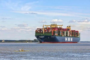 Top quality garnet abrasives for the world’s largest container ship – HMM Algeciras